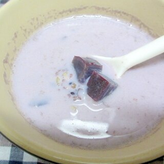 紫芋と雑穀のミルク汁粉